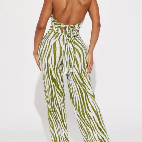 Always around Plisse fashion, nova women’s size medium two-piece halter set(New) - Picture 2 of 13